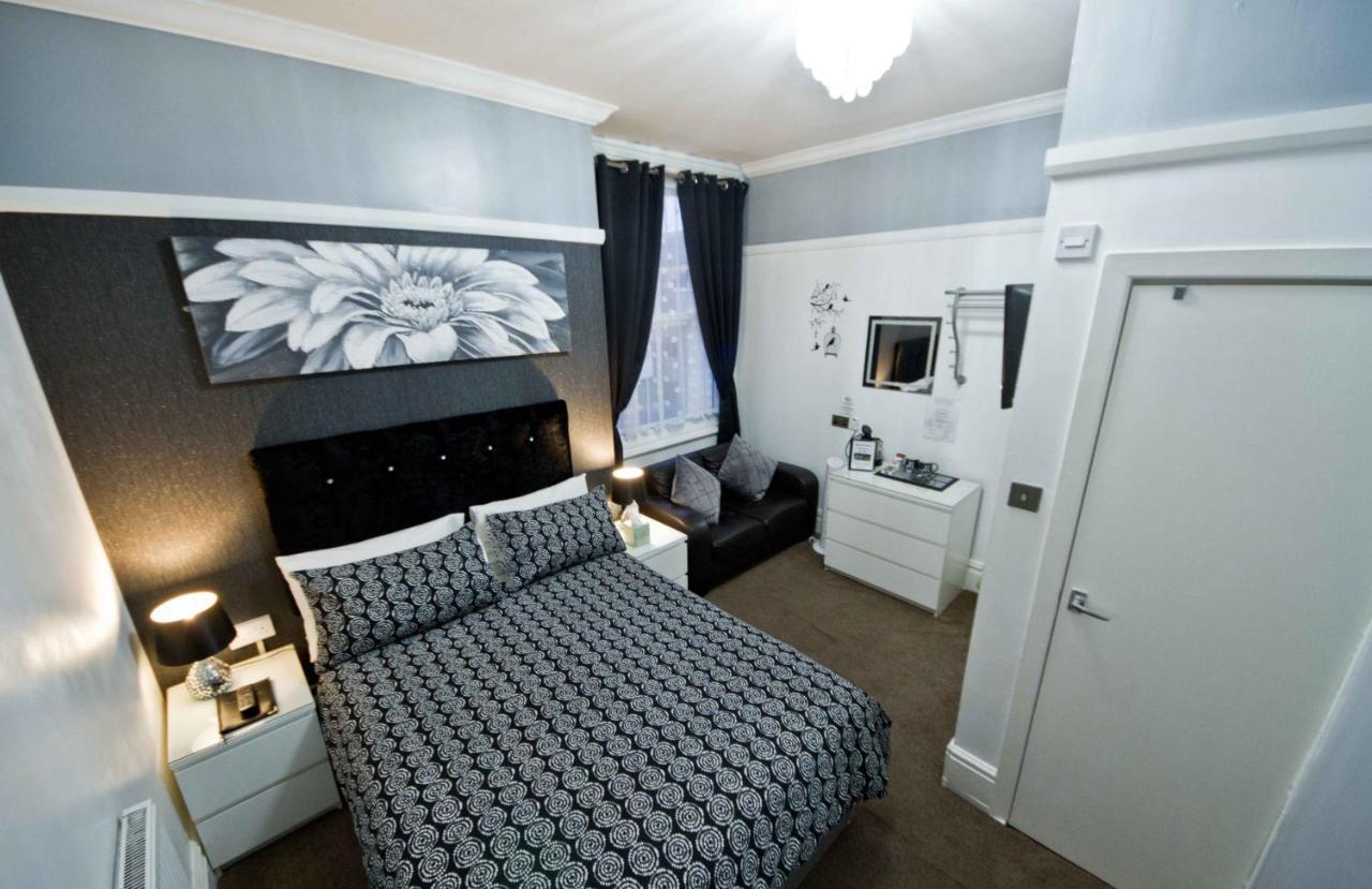 Rossall House , For Families & Couples Blackpool Exterior foto