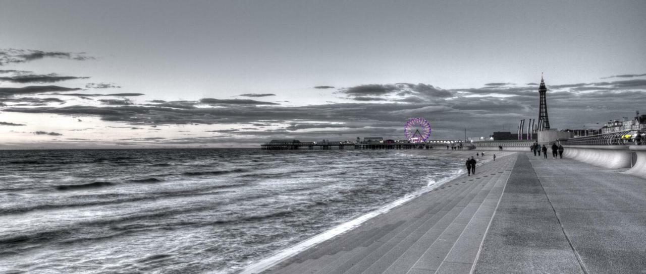 Rossall House , For Families & Couples Blackpool Exterior foto